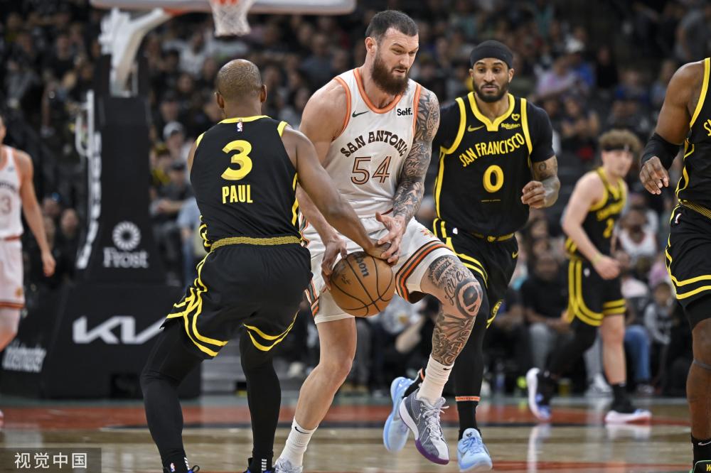 本届比赛冠 本届比赛冠