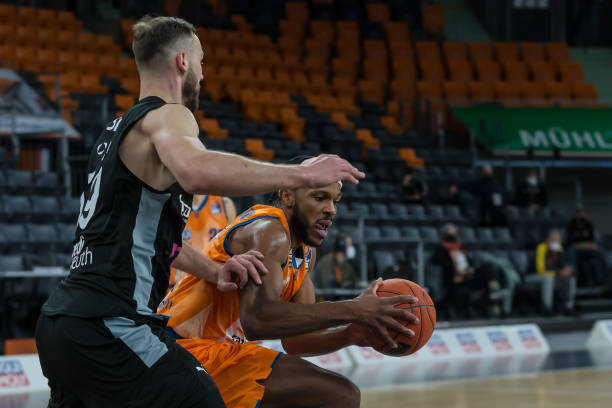 死在半场的 死在半场的